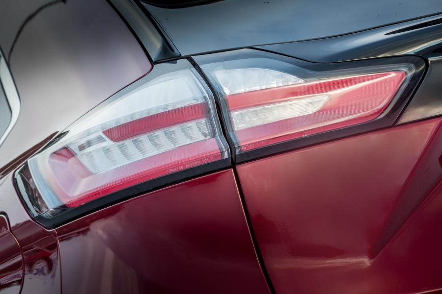 Детали экстерьера Ford Edge Vignale 2018 года  (EU) (фото 30 из 40)